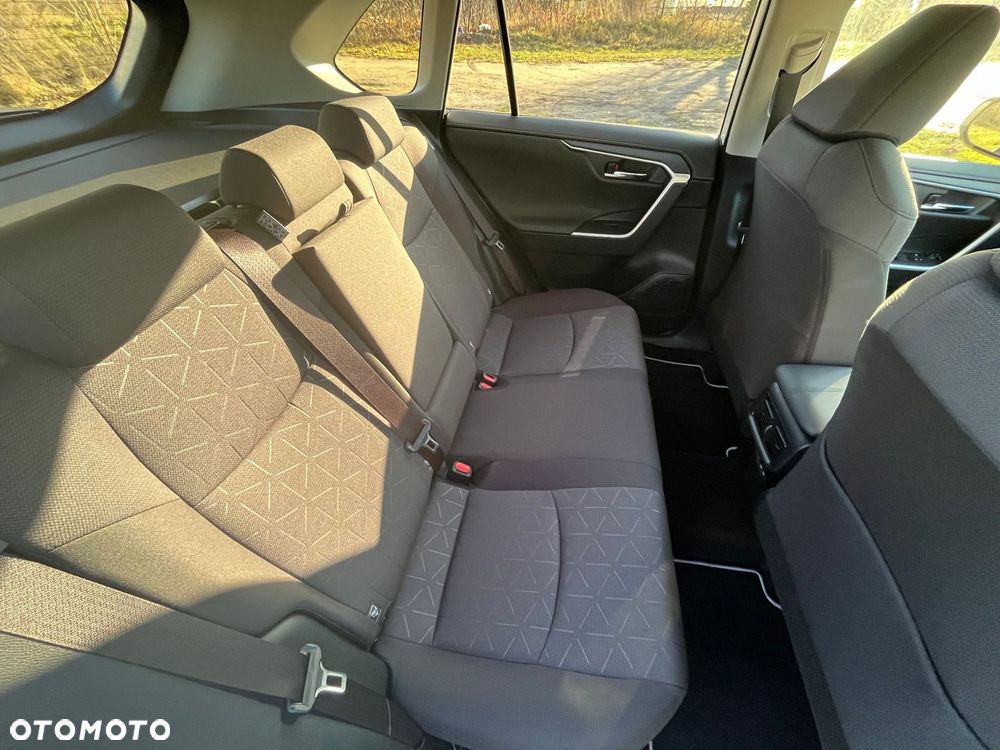 Toyota RAV4 - 12