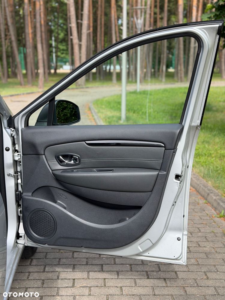 Renault Scenic ENERGY TCe 130 INTENS - 18