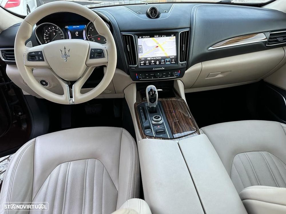Maserati Levante 3.0 V6 - 24