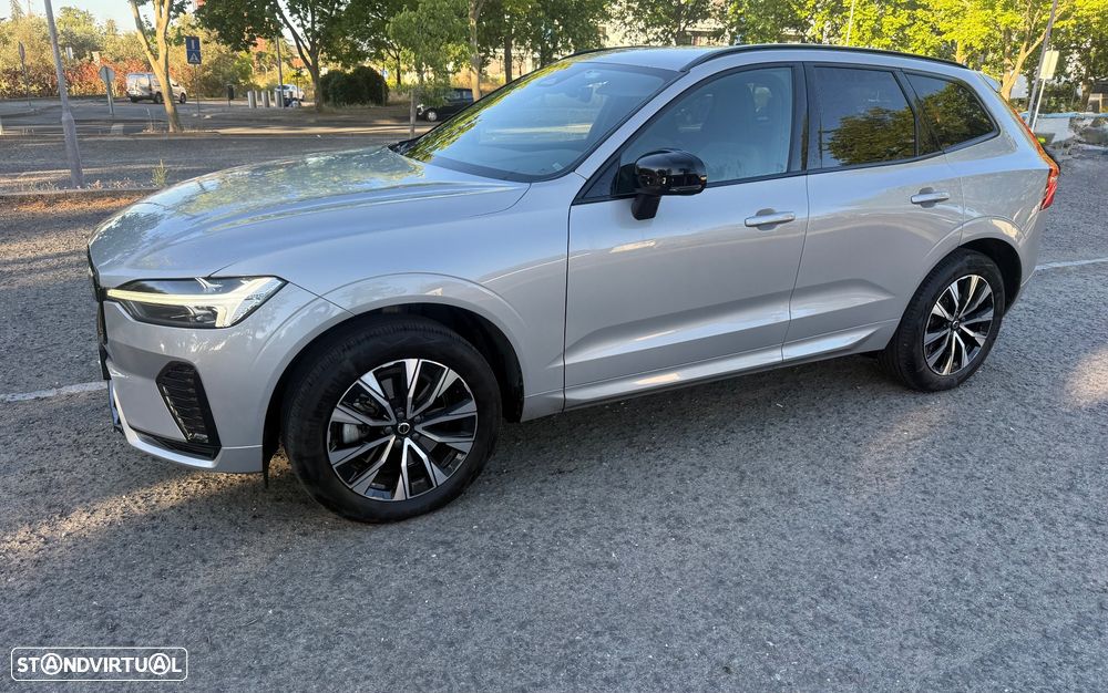 Volvo XC 60 2.0 B4 Plus Dark - 5