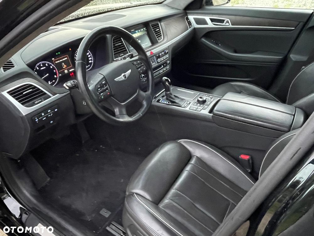 Hyundai Genesis - 9