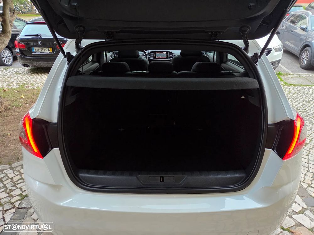 Peugeot 308 PureTech 130 EAT6 Stop & Start GT-Line Edition - 35