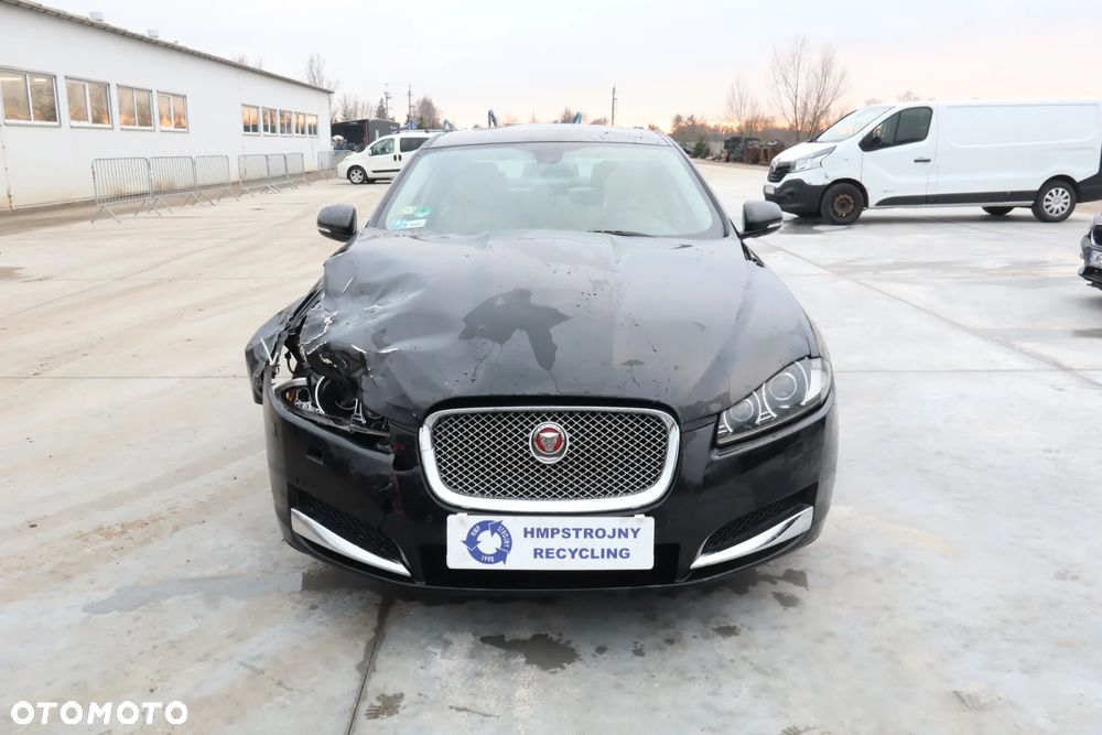 Jaguar XF 2.2 D Luxury - 2