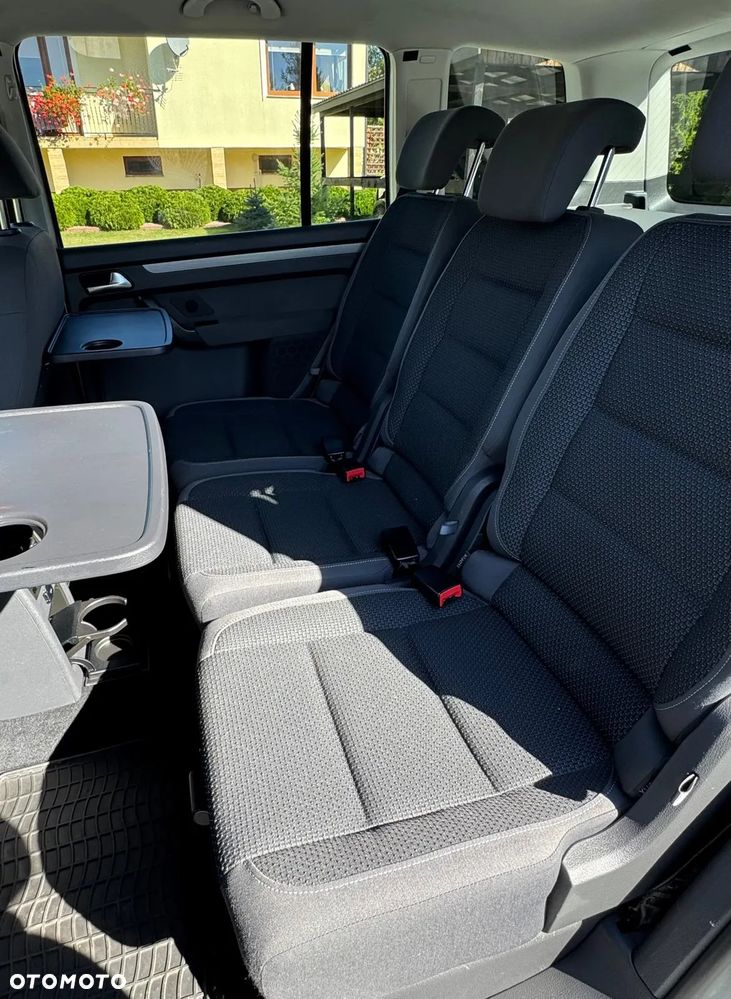 Volkswagen Touran 1.6 TDI DPF BlueMotion Technology Highline - 13