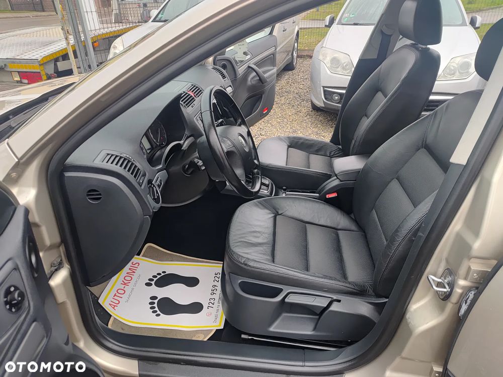 Skoda Octavia 2.0 TDI Ambiente DSG - 14