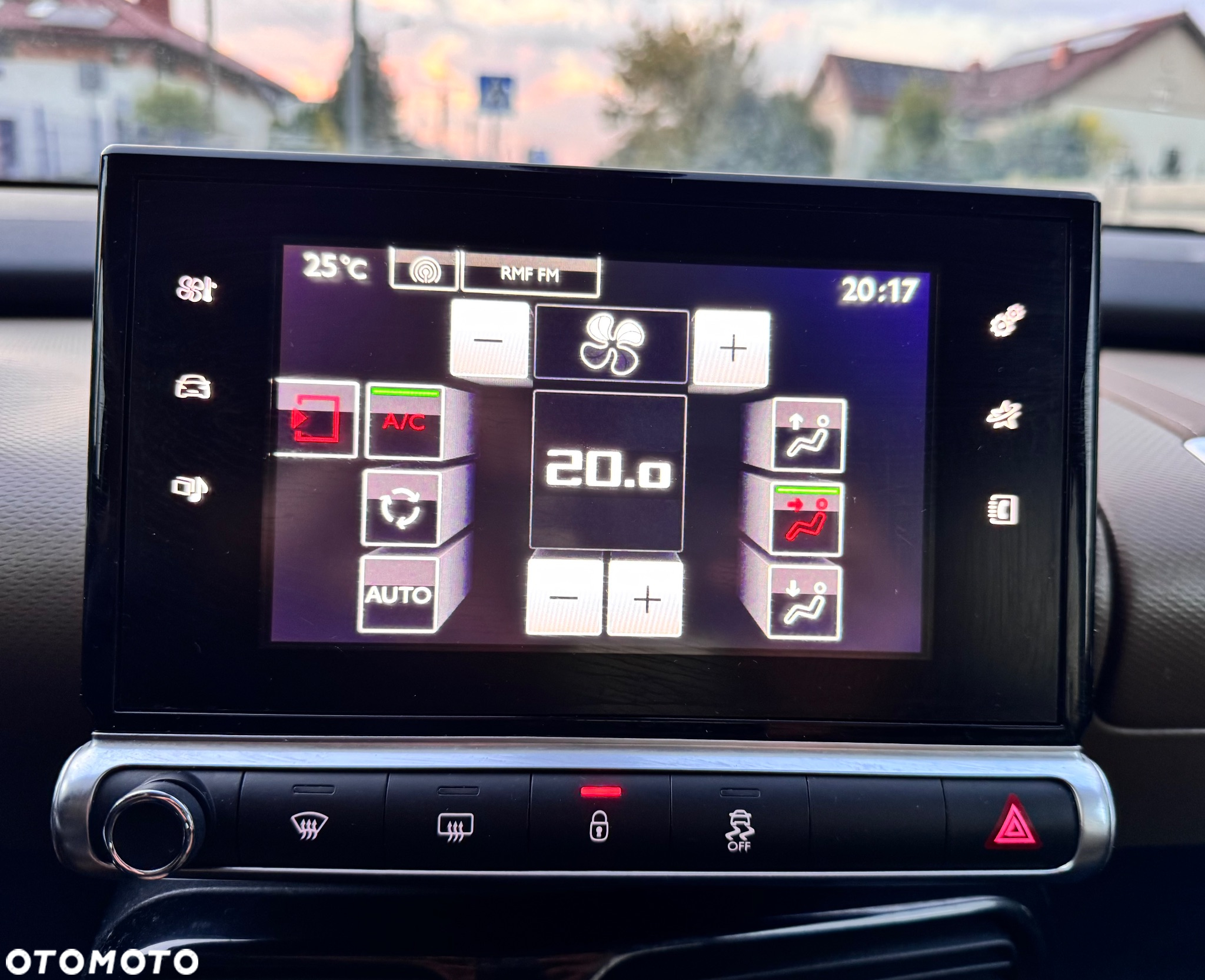 Citroën C4 Cactus 1.2 PureTech Shine S&S ETG - 20
