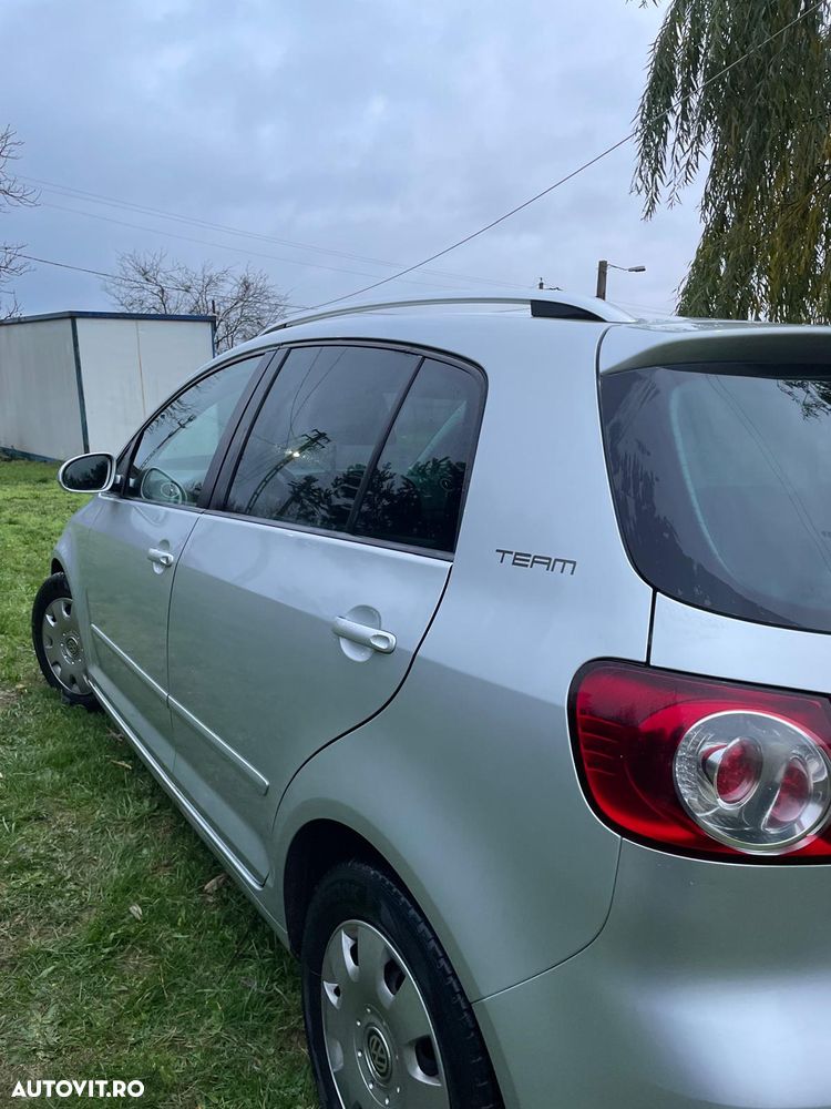 Volkswagen Golf Plus - 9