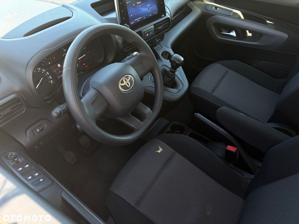 Toyota Proace City Verso Long 1.2 D-4T Business - 19