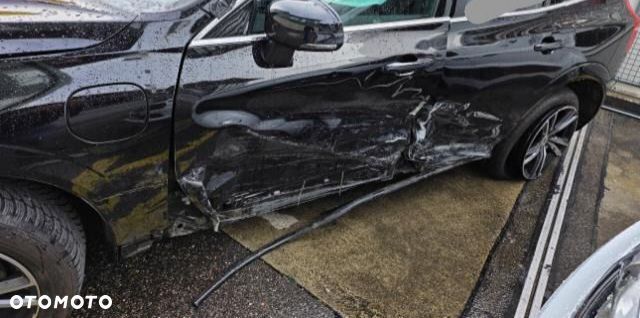 Volvo XC 60 T6 AWD Ultra Black Edition - 5