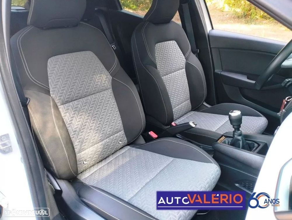 Renault Clio 1.0 TCe Evolution - 25
