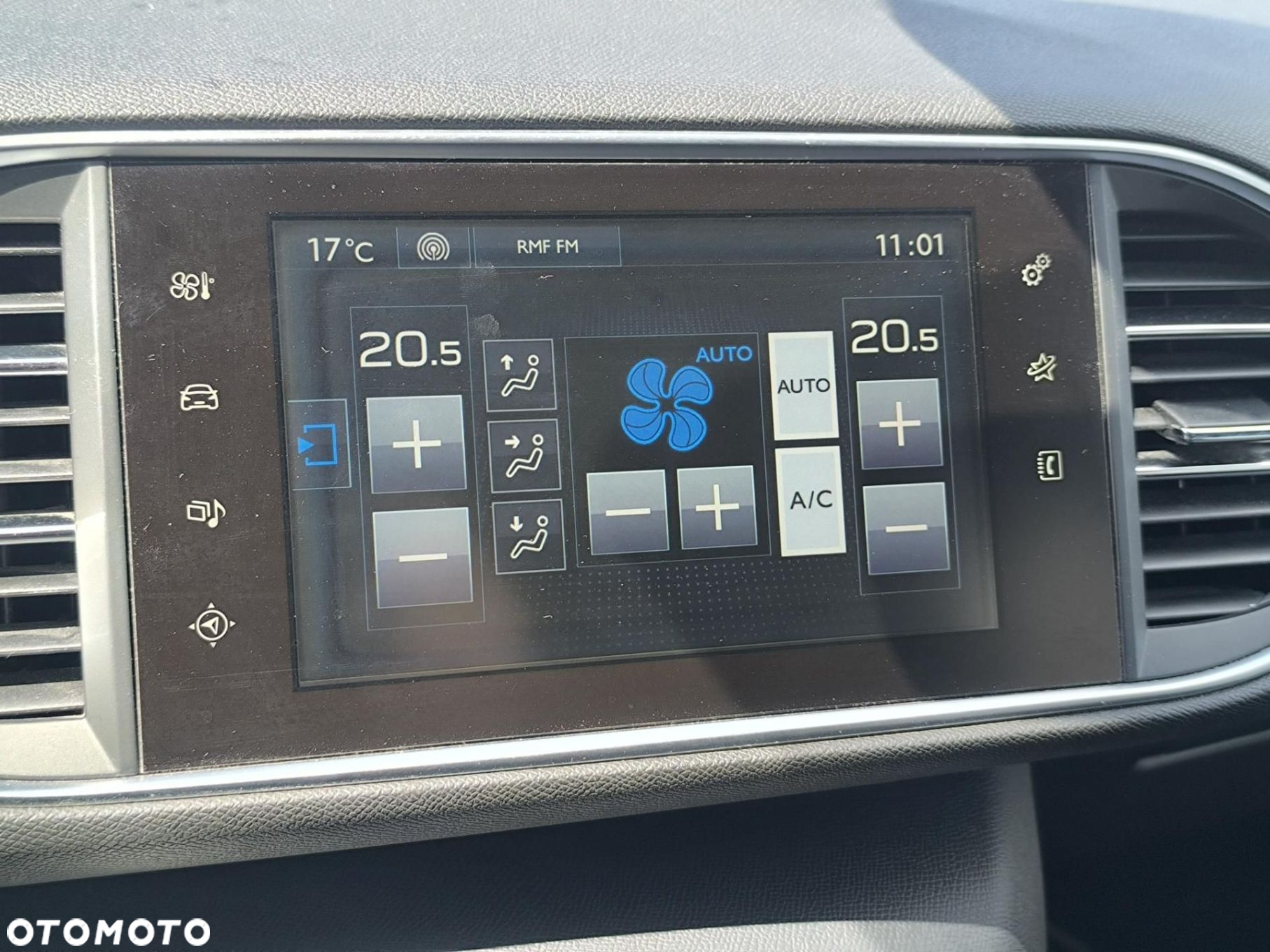 Peugeot 308 - 23