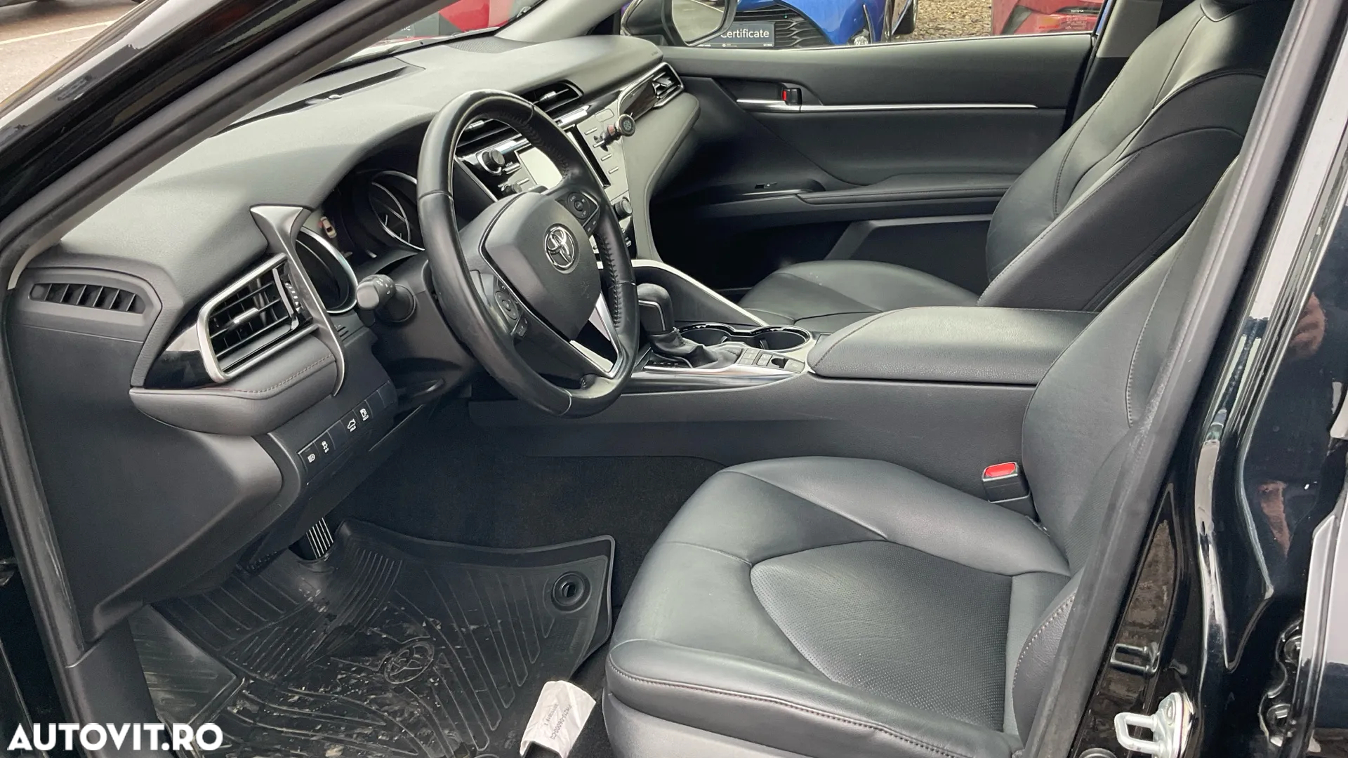 Toyota Camry 2.5 Hybrid Business - 17