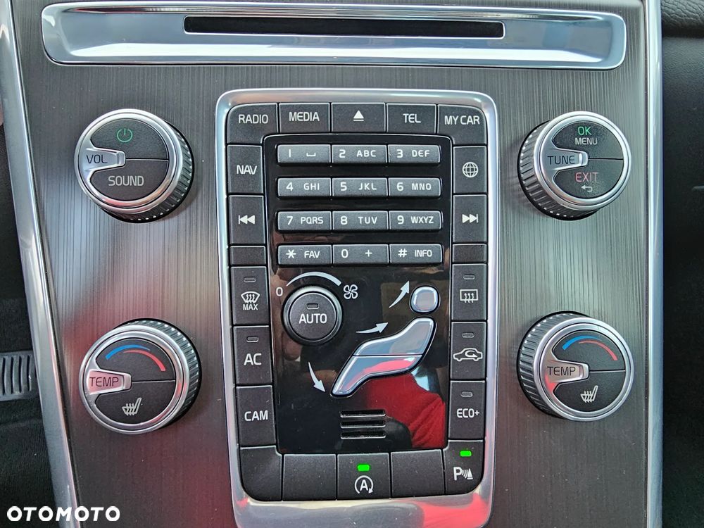 Volvo XC 60 D4 Geartronic Summum - 23