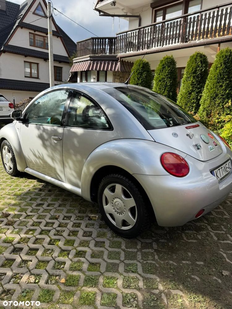Volkswagen New Beetle - 10