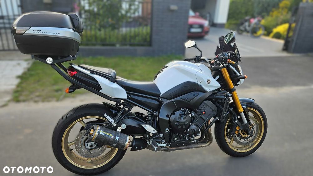 Yamaha FZ8 - 3