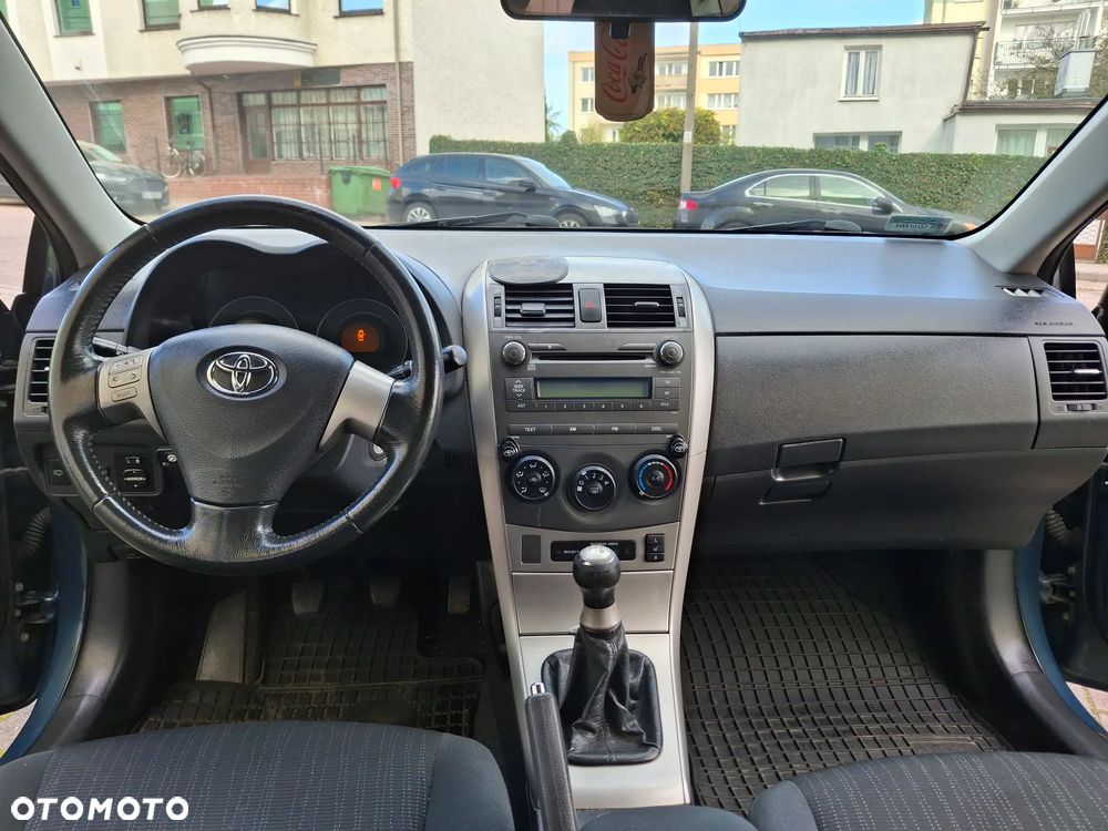 Toyota Corolla 1.6 VVT-i Premium - 21