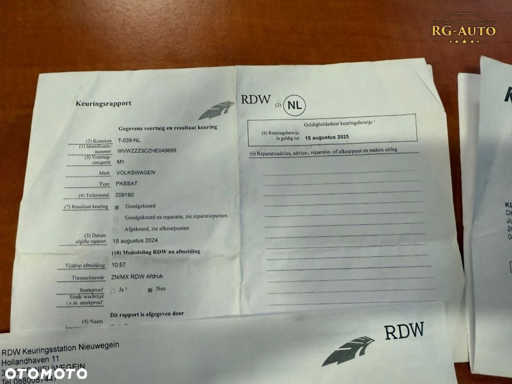 Volkswagen Passat - 23