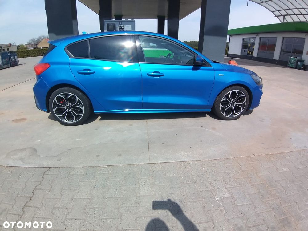 Ford Focus 1.0 EcoBoost Start-Stopp-System ST-LINE DESIGN - 1