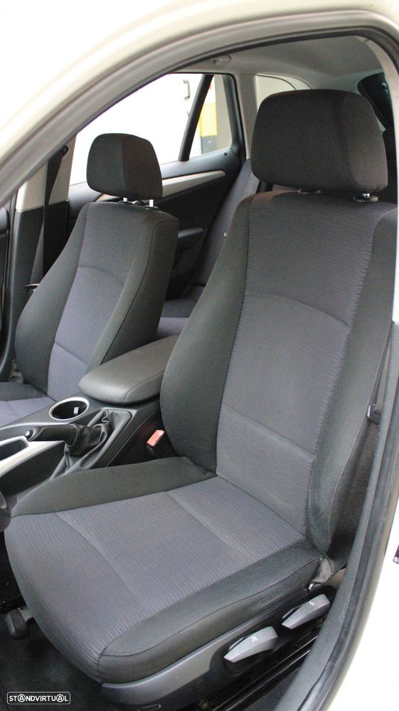BMW X1 sDrive18d Sport Line - 26