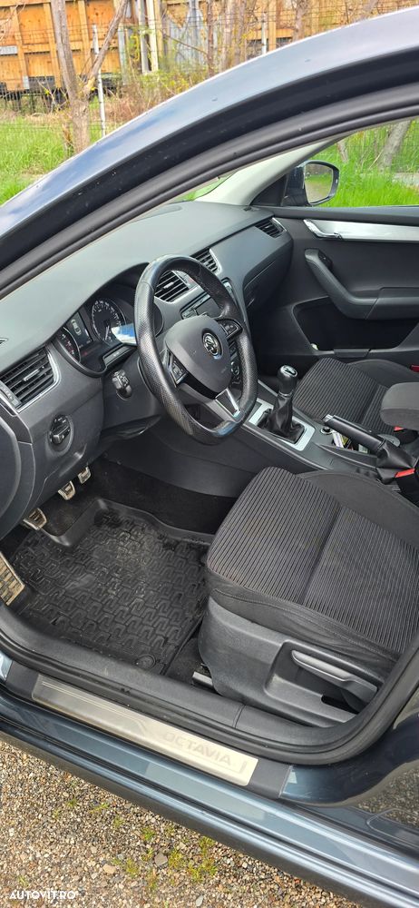 Skoda Octavia 2.0 TDI Style - 10