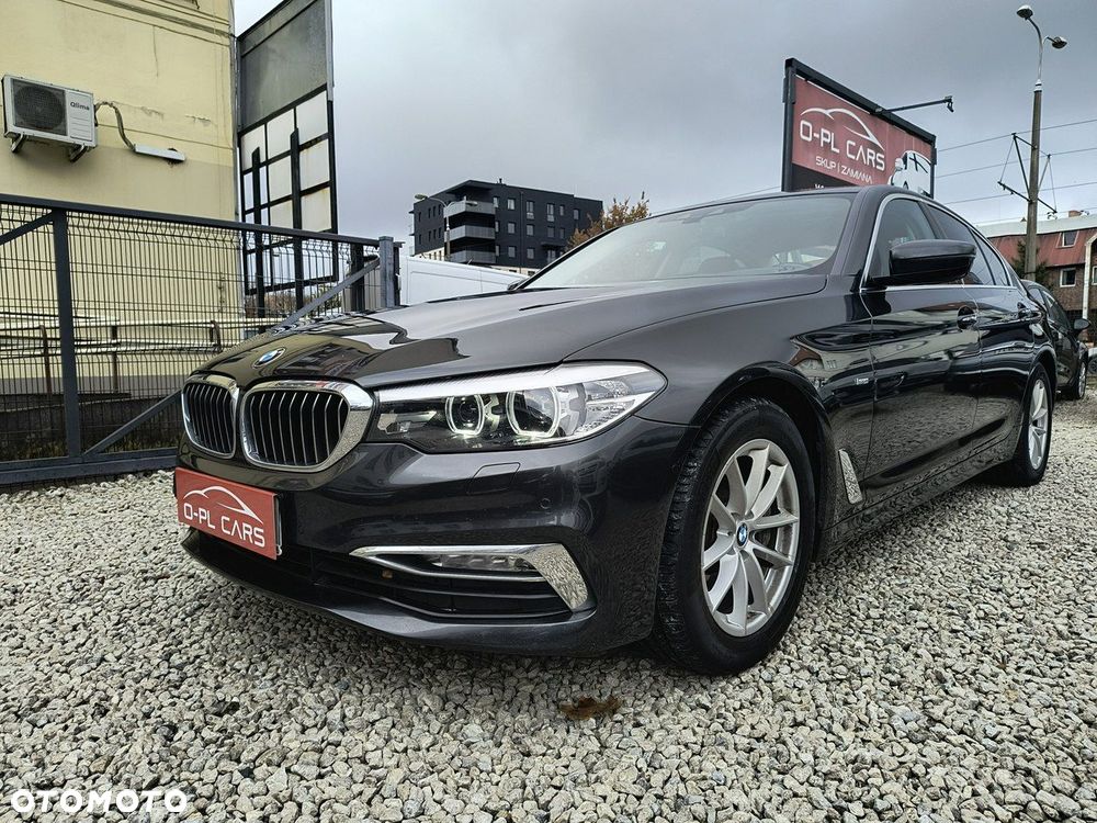 BMW Seria 5 530i Luxury Line sport - 27