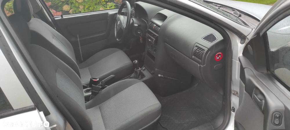 Opel Astra II 1.4 Start - 9
