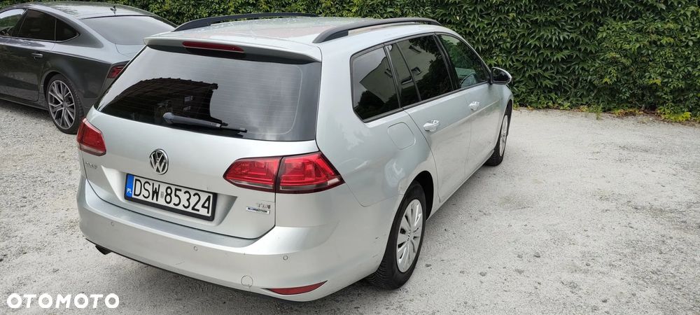 Volkswagen Golf 1.6 TDI BlueMotion Trendline - 4
