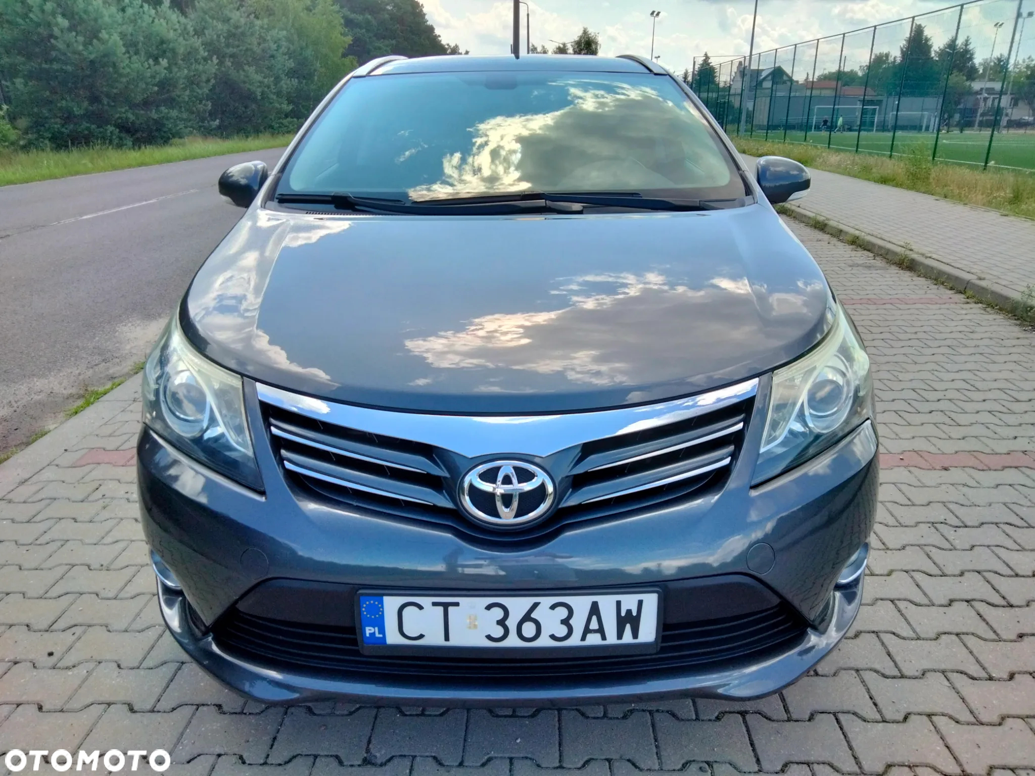 Toyota Avensis 2.0 D-4D Premium - 2