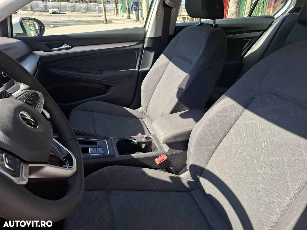 Volkswagen Golf 1.0 eTSI MHEV 110CP DSG Life - 17