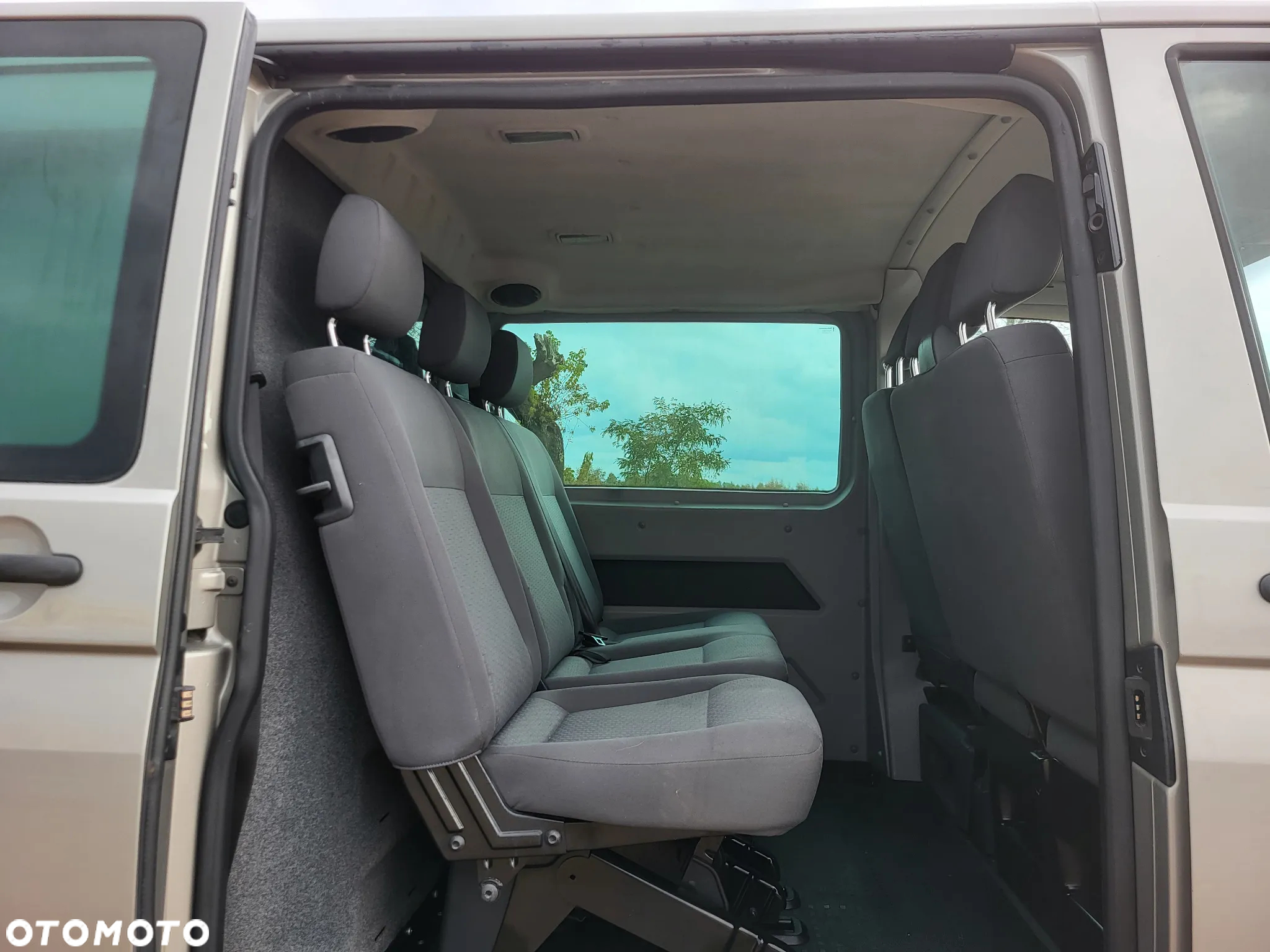 Volkswagen Transporter T5 DSG Doka Lang Comfortline - 26
