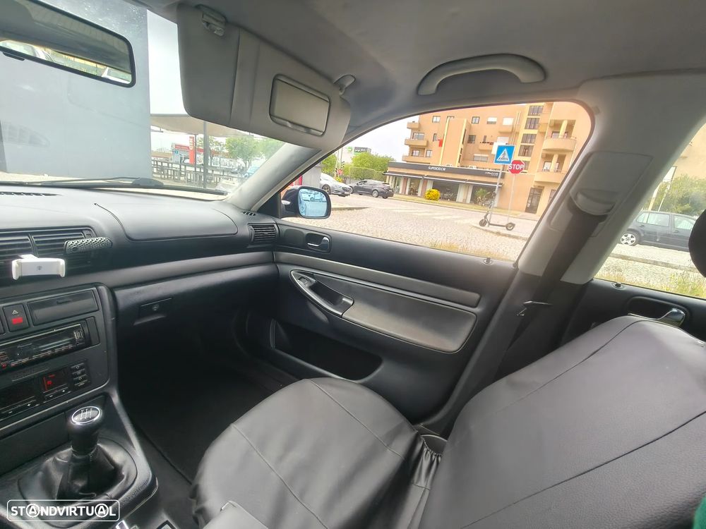 Audi A4 Avant 1.8 Confort - 6