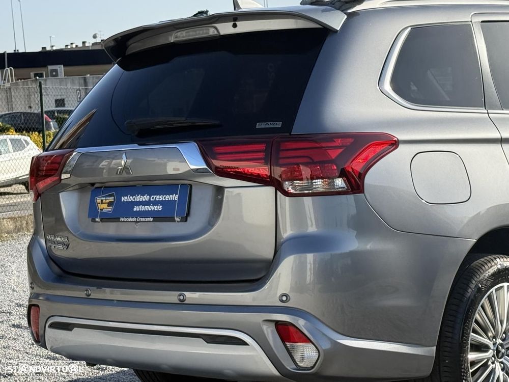 Mitsubishi Outlander 2.4 Intense - 11