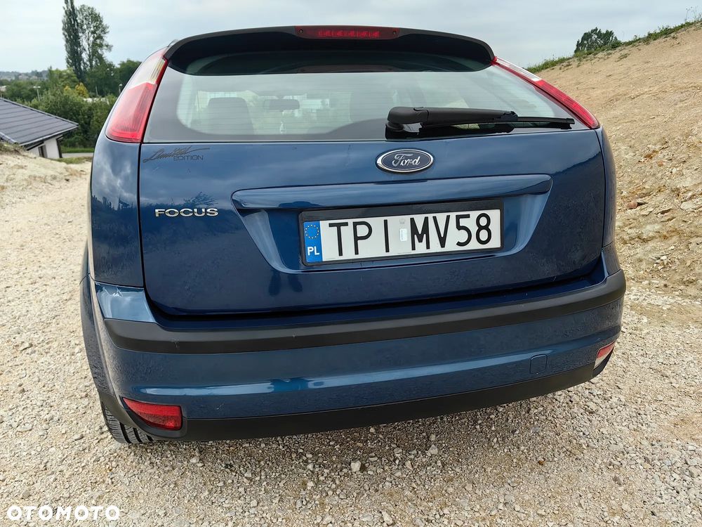 Ford Focus 1.6 Ambiente - 10