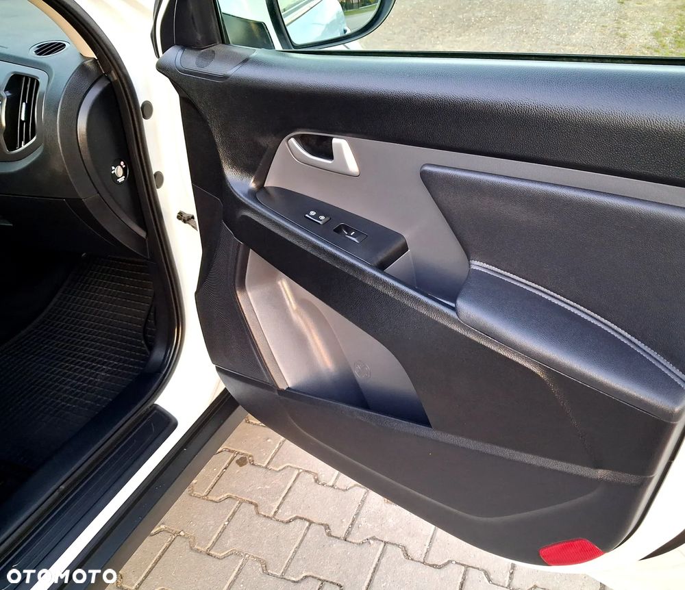Kia Sportage 2.0 CRDI 4WD Automatik Dream-Team Edition - 22
