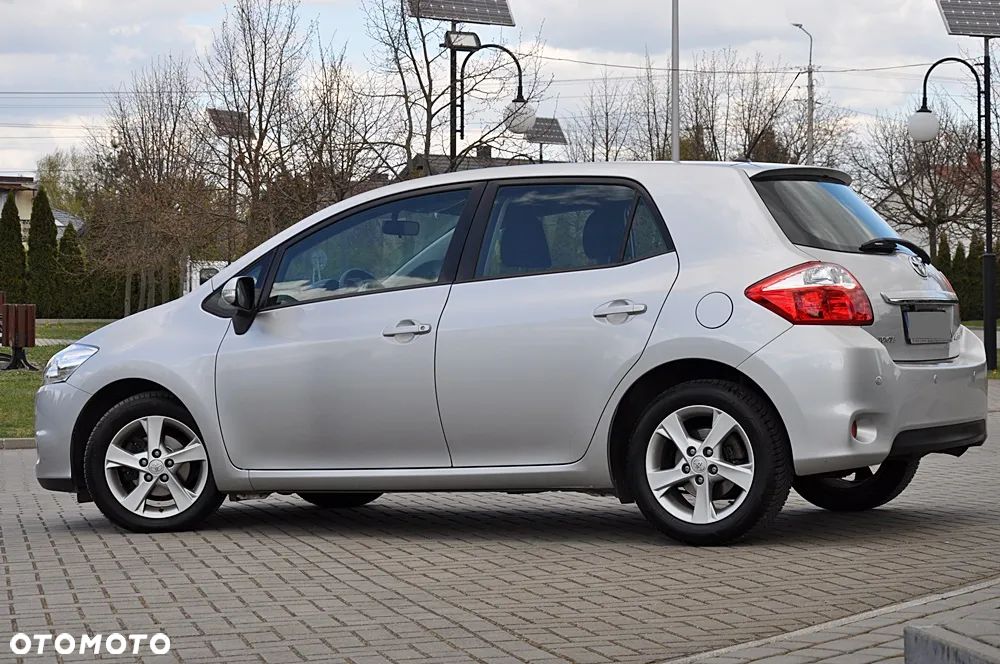 Toyota Auris 1.33 VVT-i Terra Start - 35