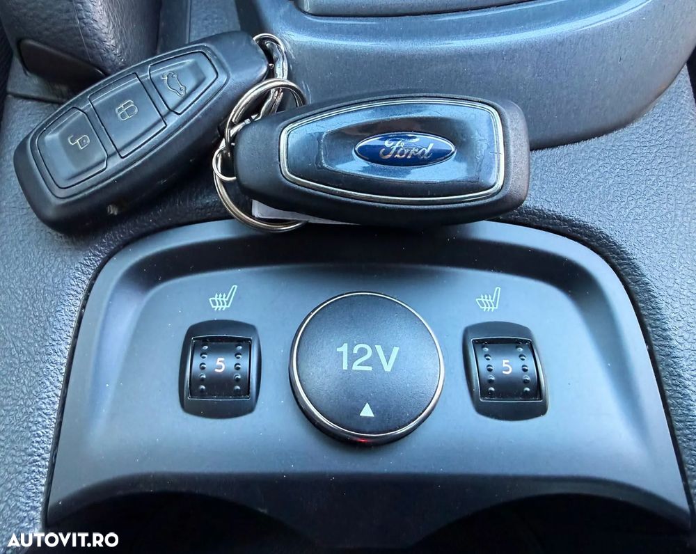 Ford Focus 2.0 TDCI DPF Titanium - 6