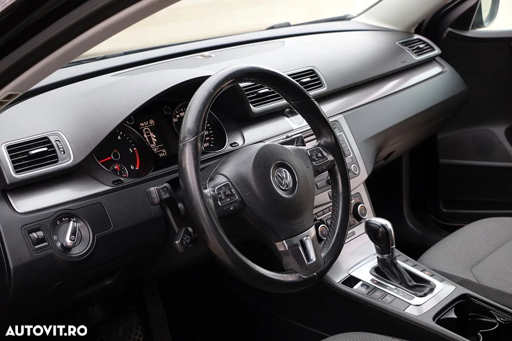 Volkswagen Passat 2.0 Blue TDI DSG SCR Comfortline - 13