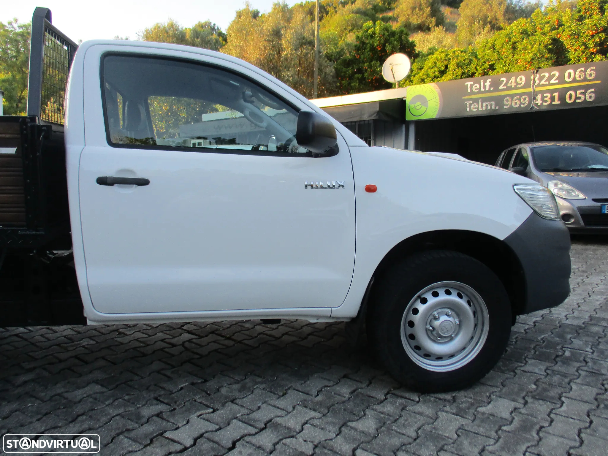 Toyota HILUX - 14