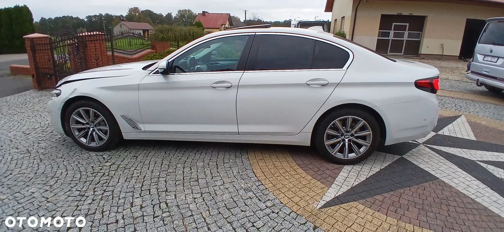 BMW Seria 5 530i Sport Line - 4