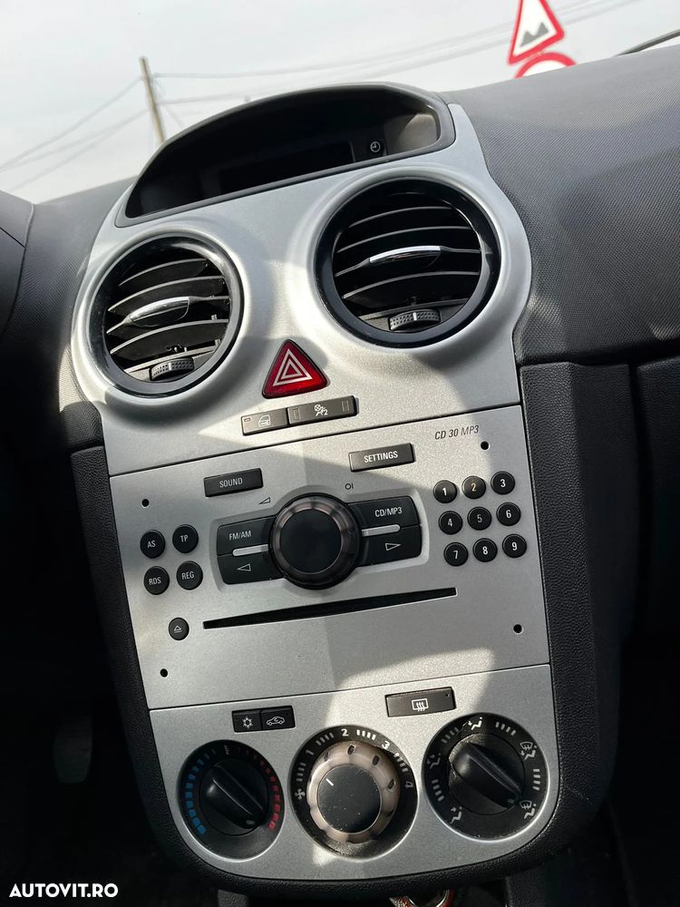 Opel Corsa 1.4 16V Satellite - 37