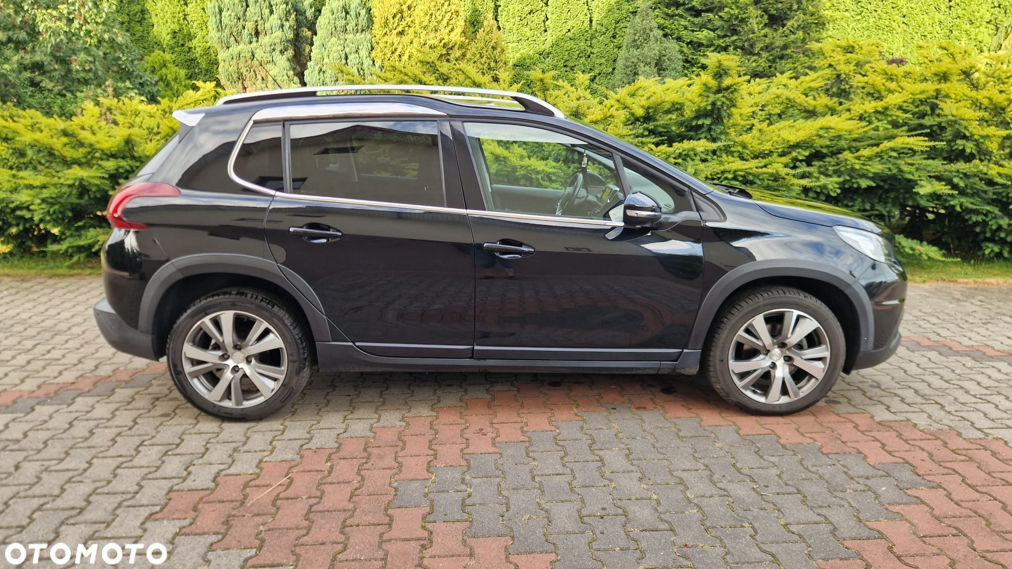 Peugeot 2008 1.2 Pure Tech GPF Allure S&S EAT6 - 6