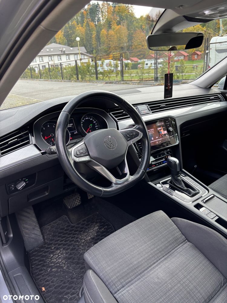 Volkswagen Passat - 9
