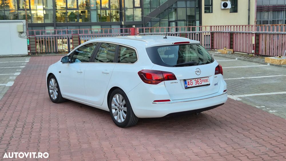 Opel Astra 1.7 CDTI DPF Cosmo - 6