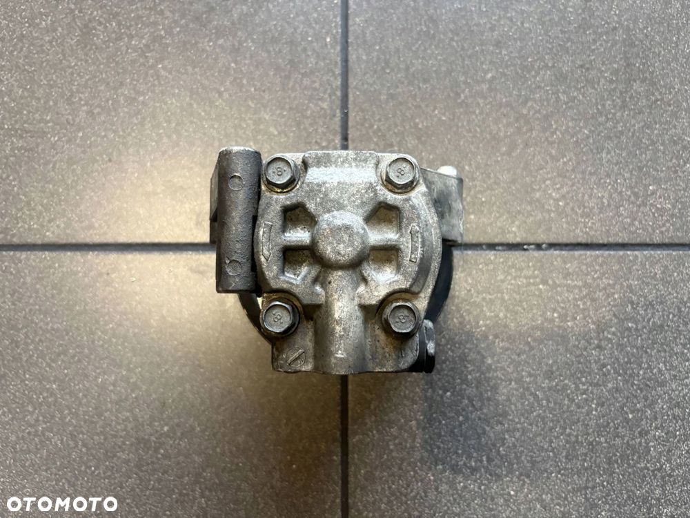 POMPA WSPOMAGANIA 1.8 TDCI FORD 6G91-3A696-CD - 2