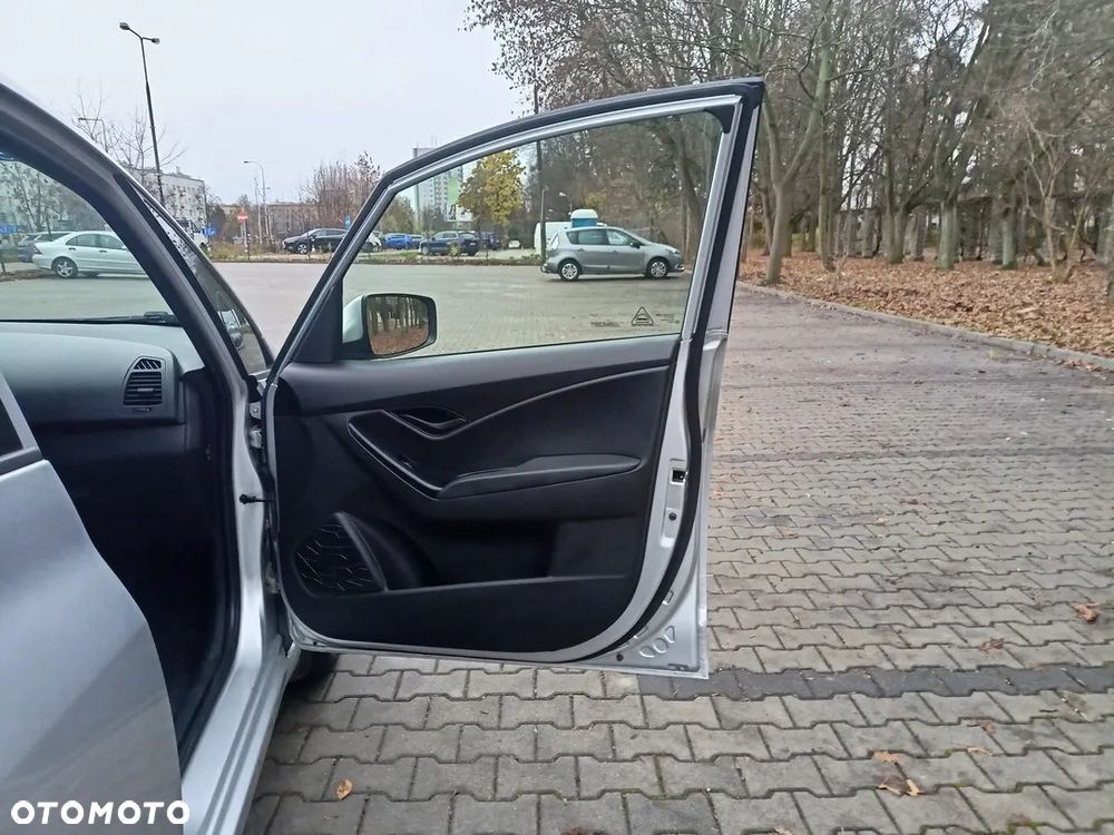 Hyundai ix20 1.4 Classic + - 18