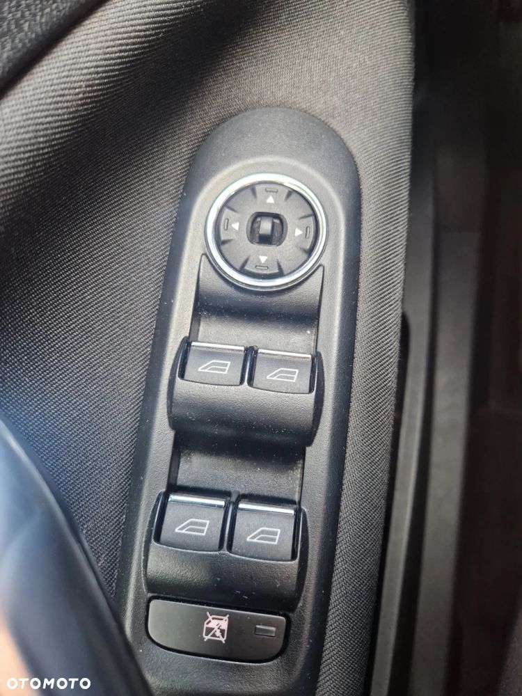 Ford Mondeo 2.0 TDCi Ambiente - 14