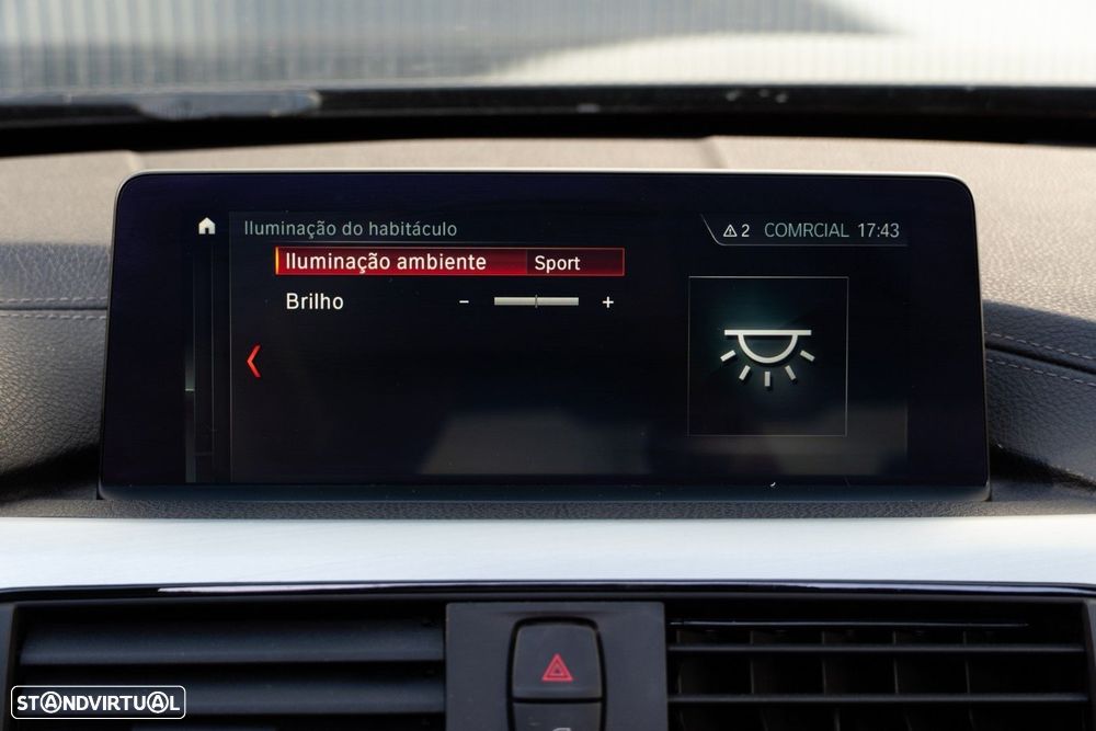 BMW 330 e iPerformance Pack M - 21