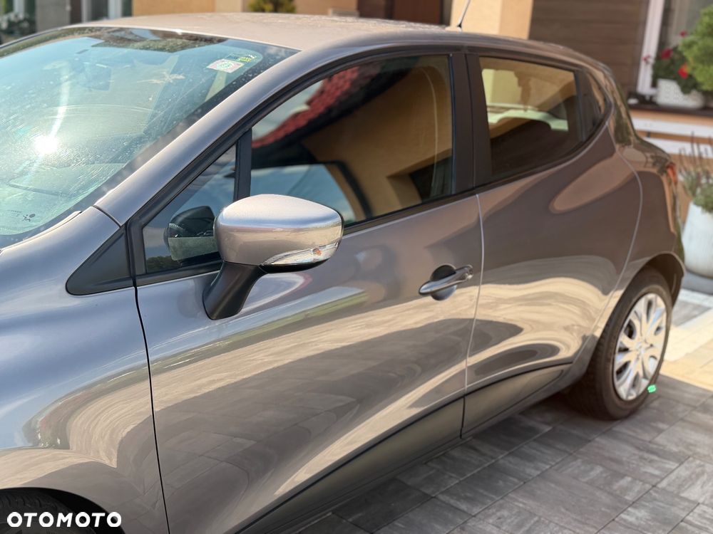 Renault Clio 1.2 16V Alize - 28