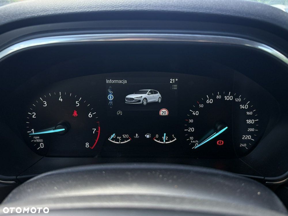 Ford Focus 1.0 EcoBoost Titanium - 10