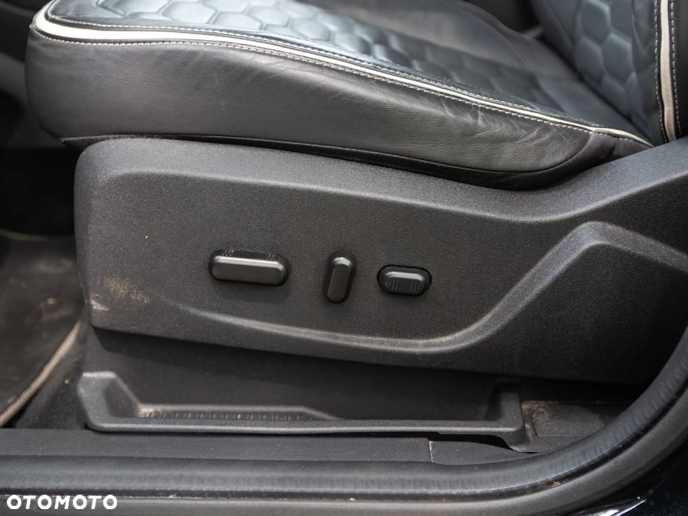 Ford Kuga - 24